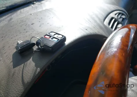 2004 Lincoln Ls V6 из США, поврежденный, VIN 1LNHM86S14Y653311